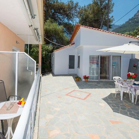 Pension Giannis Αdults Only Koinira Luaran gambar