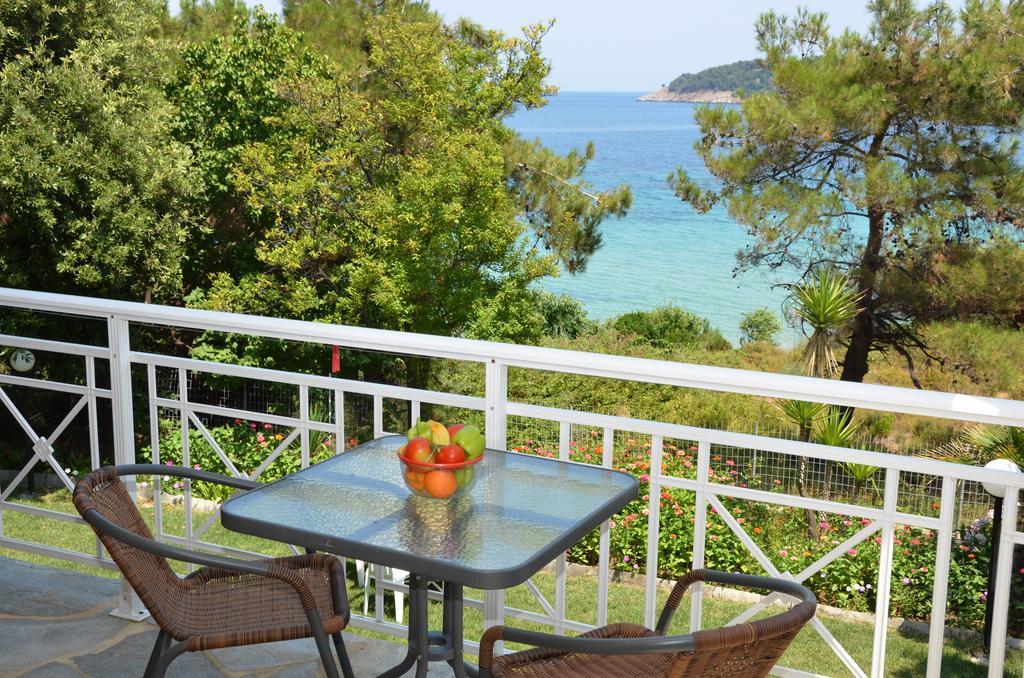 Pension Giannis Αdults Only Koinira Luaran gambar